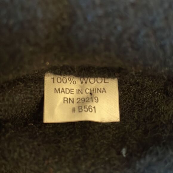 Vintage Betmar New York Wool Cloche Hat with Rolled Edge - Picture 5 of 6